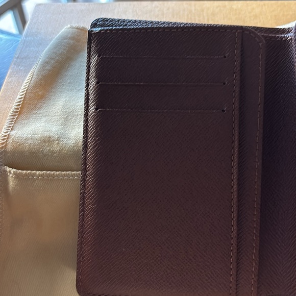 NWOT Louis Vuitton wallet - Picture 10 of 12